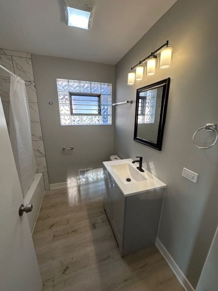 8435 S Kenneth Ave - Photo 3 of 25