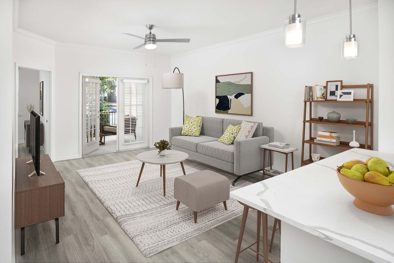 Camden Lavina - Photo 6 of 33