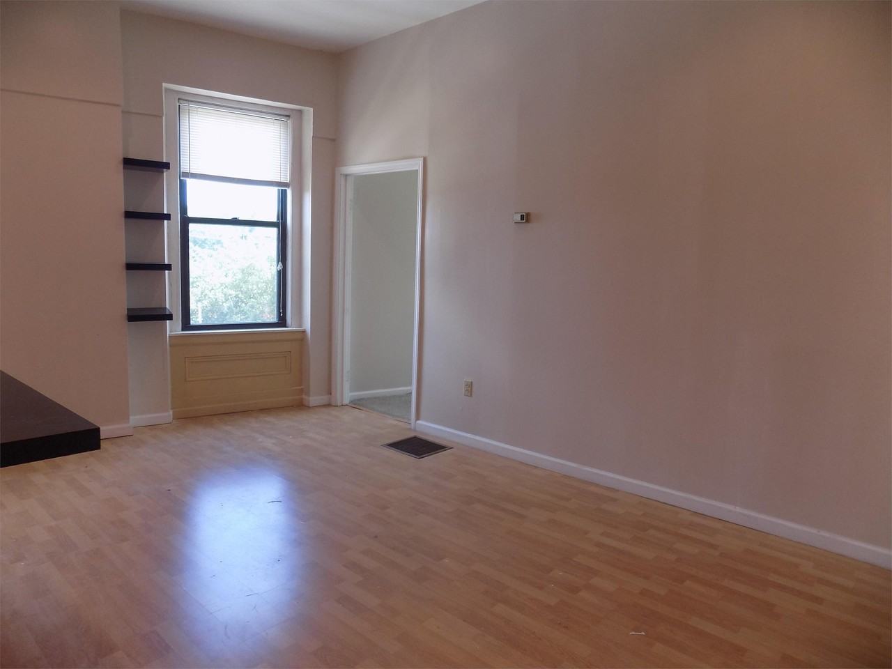 4521 Butler Street - Photo 3 of 33