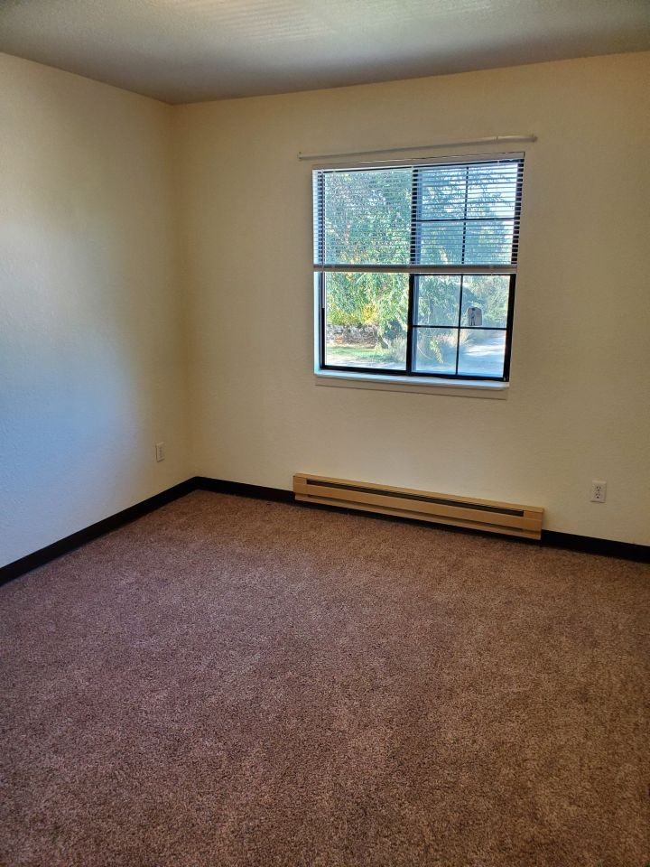 230 Reda Ln - Photo 5 of 8