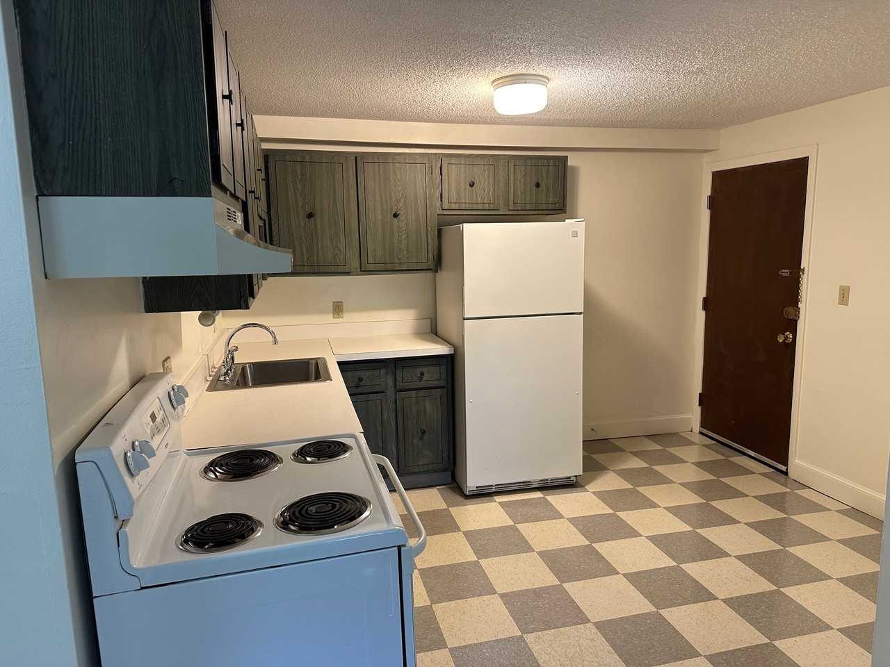 326 Auburn St #28 - Photo 2 of 16