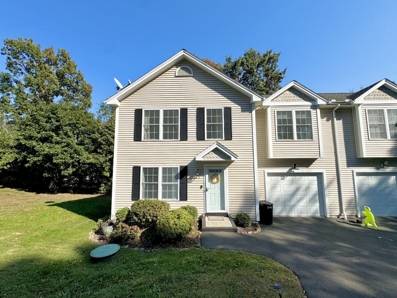 109 Center St Unit 4-1 #NA - Photo 2 of 50