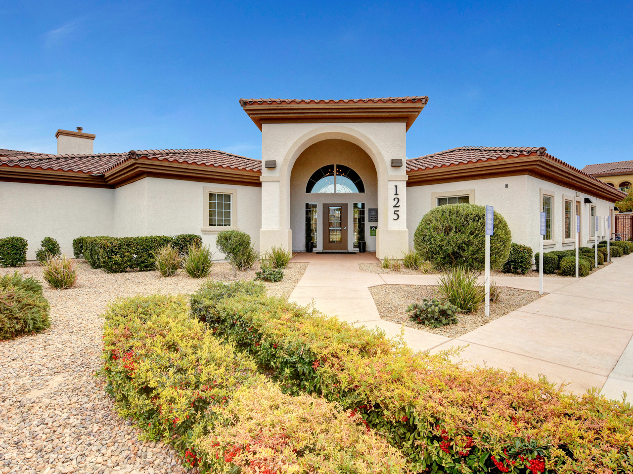 Jardin Gardens - Photo 2 of 20