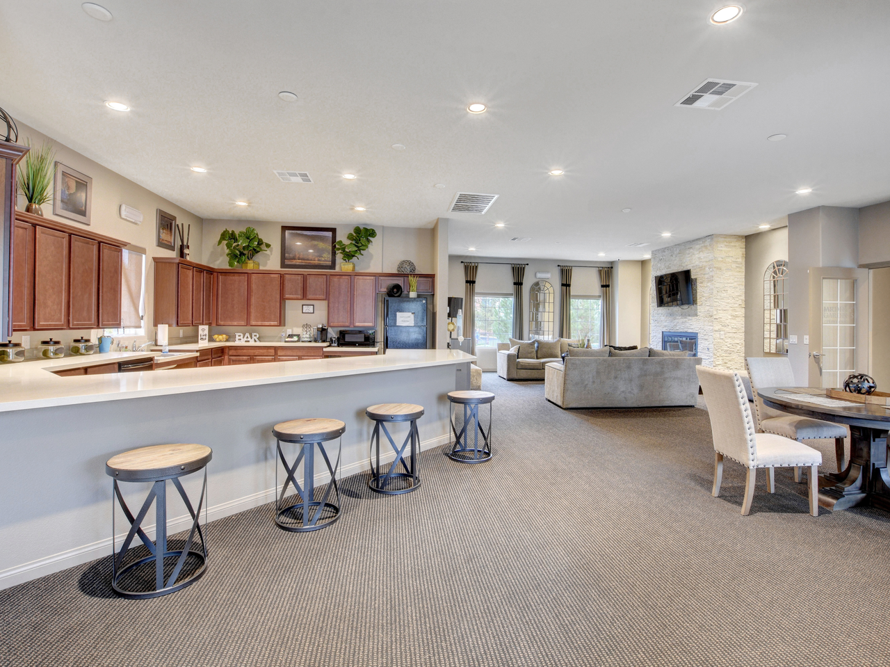 Jardin Gardens - Photo 3 of 20