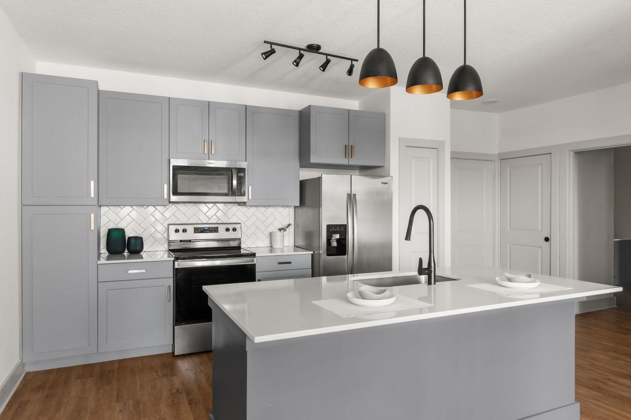 The Menlo - Photo 2 of 43