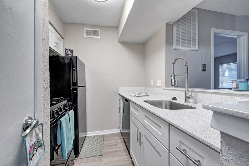 The Braxton - Photo 2 of 19