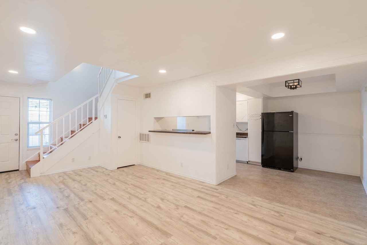 2220 E 66th Pl #1109 - Photo 3 of 13