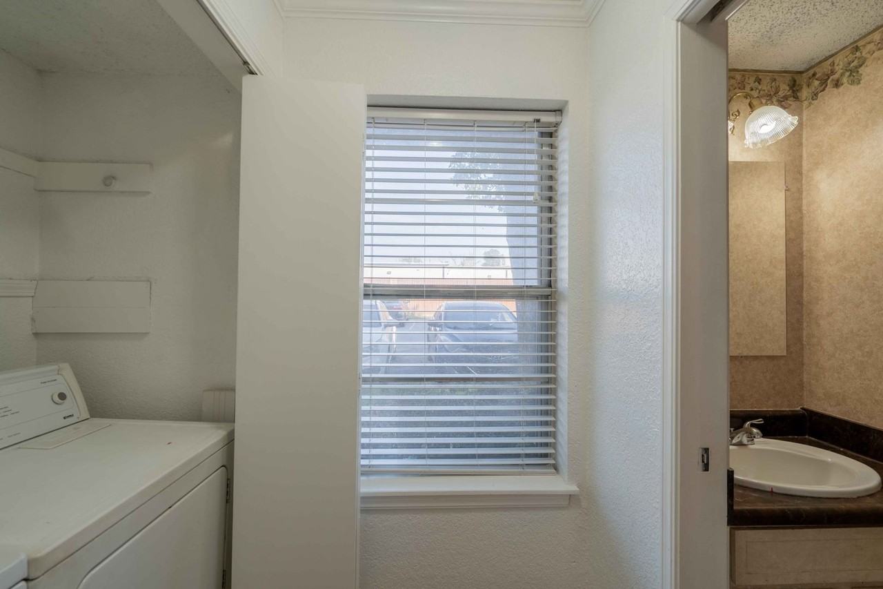 2220 E 66th Pl #1109 - Photo 6 of 13