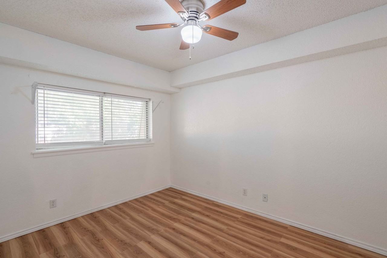 2220 E 66th Pl #1109 - Photo 7 of 13