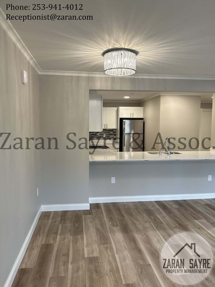 Riverwalk Apartments - Photo 3 of 13