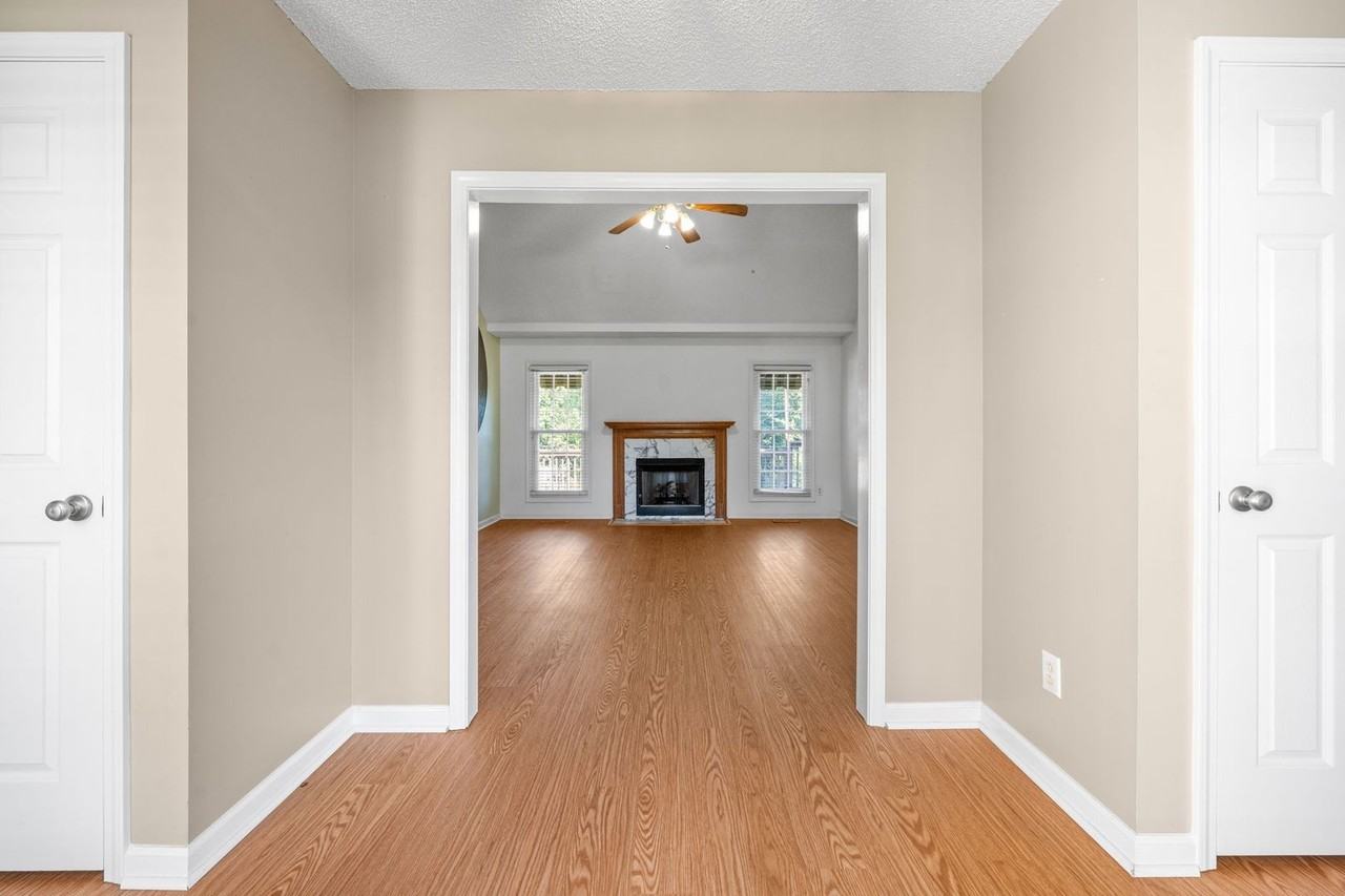 469 Kristie Michelle Ln - Photo 3 of 25