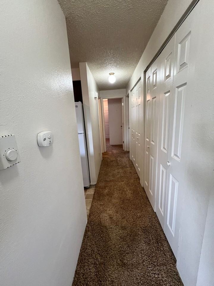 1224 W Lakeside Dr - Photo 5 of 10