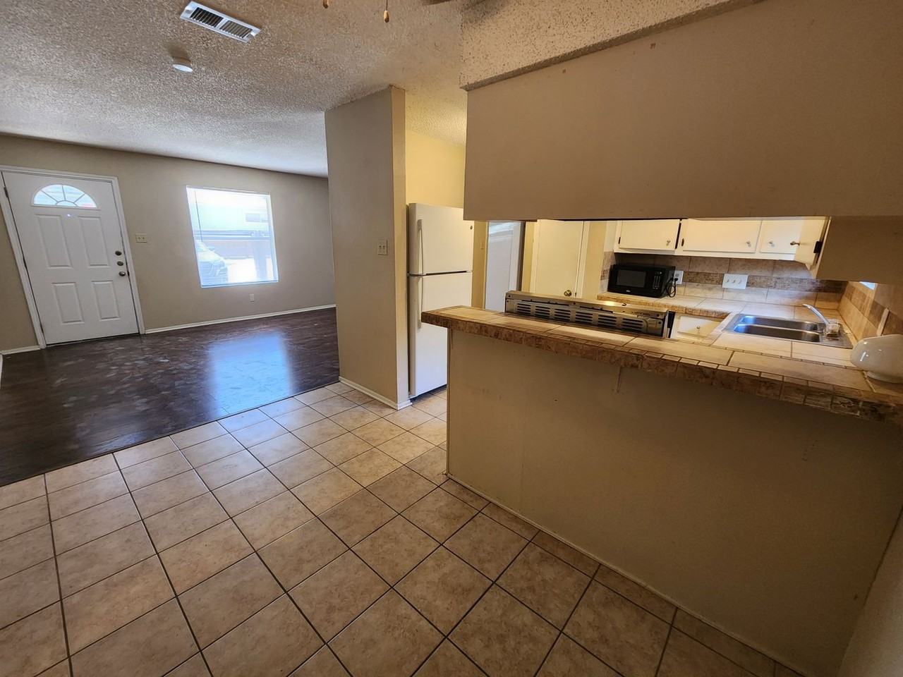 608 1/2 Genard St - Photo 7 of 21