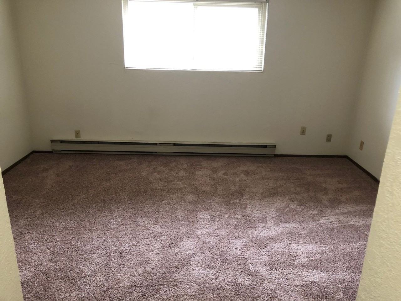 Huang - Photo 3 of 22
