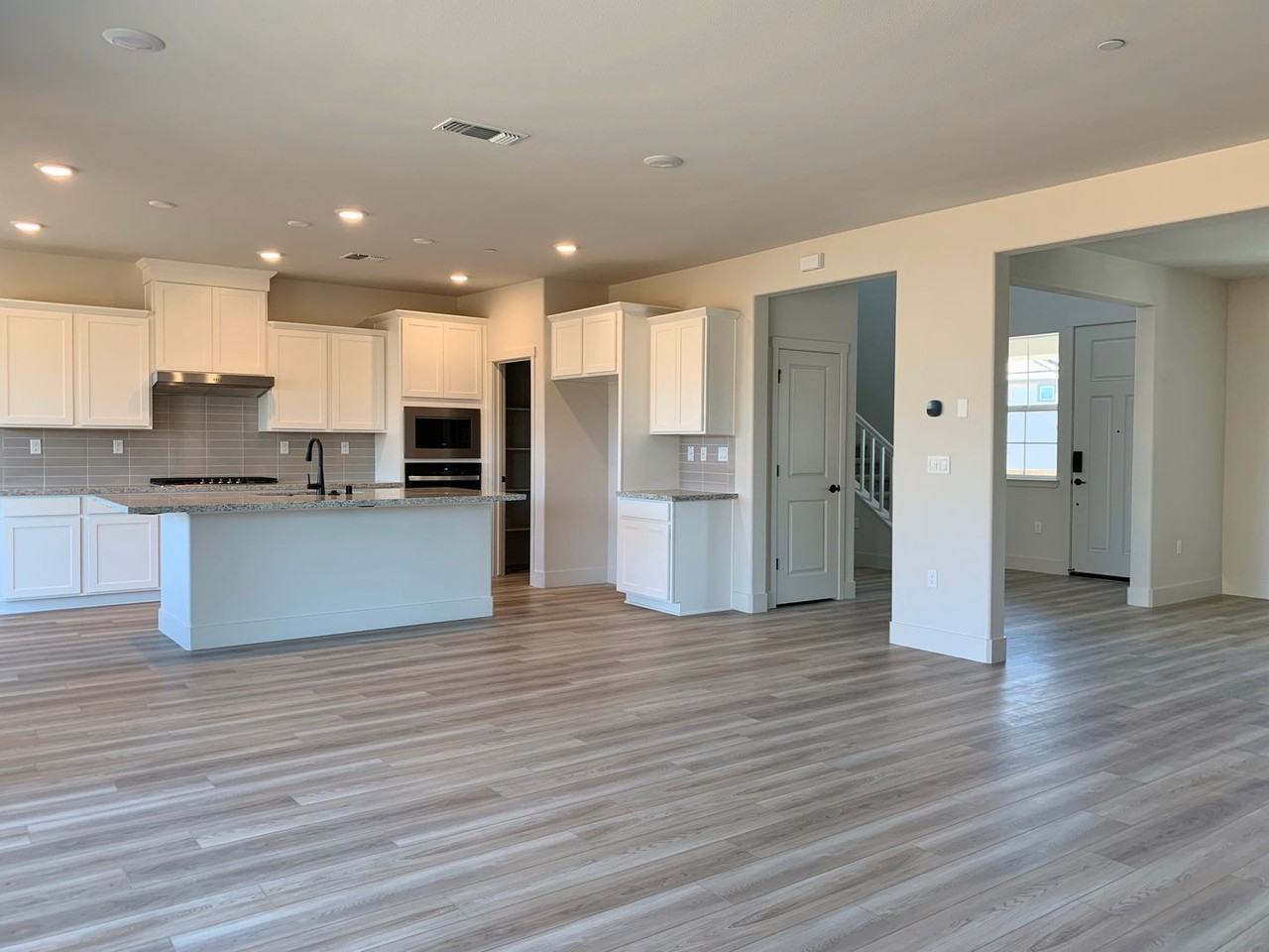 190 Scarlett Way - Photo 2 of 45
