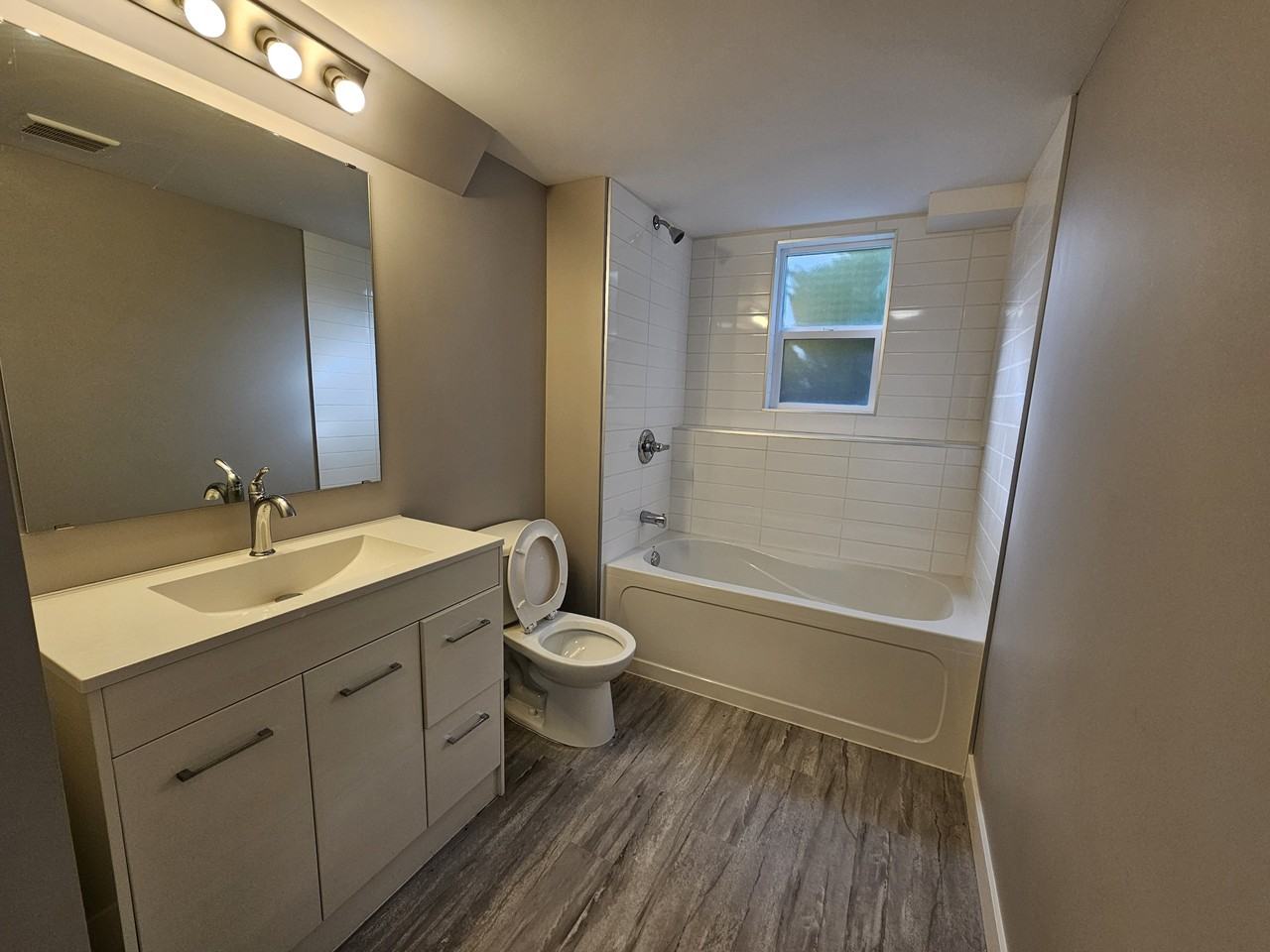 46441 Fetterly Pl #B - Photo 3 of 11