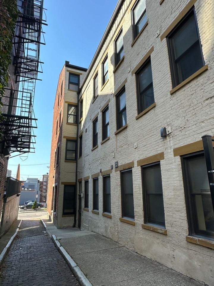1108-1110 Broadway - Photo 2 of 5