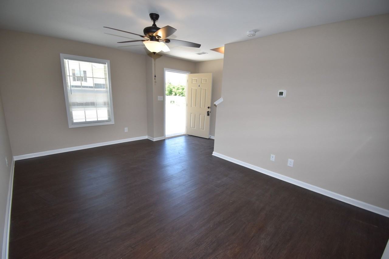 2 Bedroom Pet Friendly Townhomes For Rent Near Post! - Photo 4 of 28