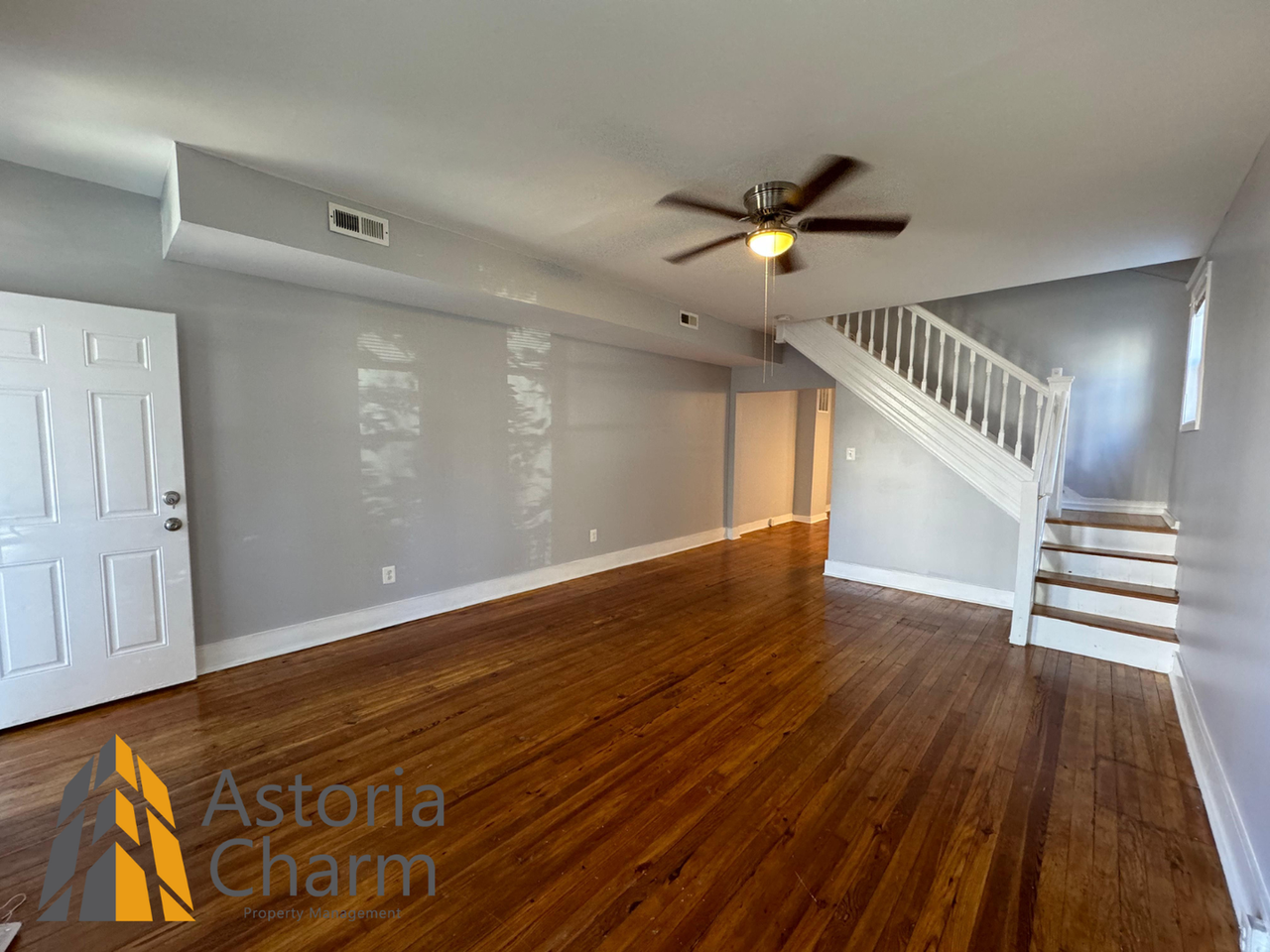 607 E 41st St - Photo 3 of 46