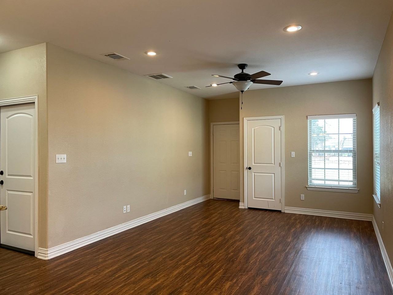 603 Franklin Ave - Photo 2 of 19