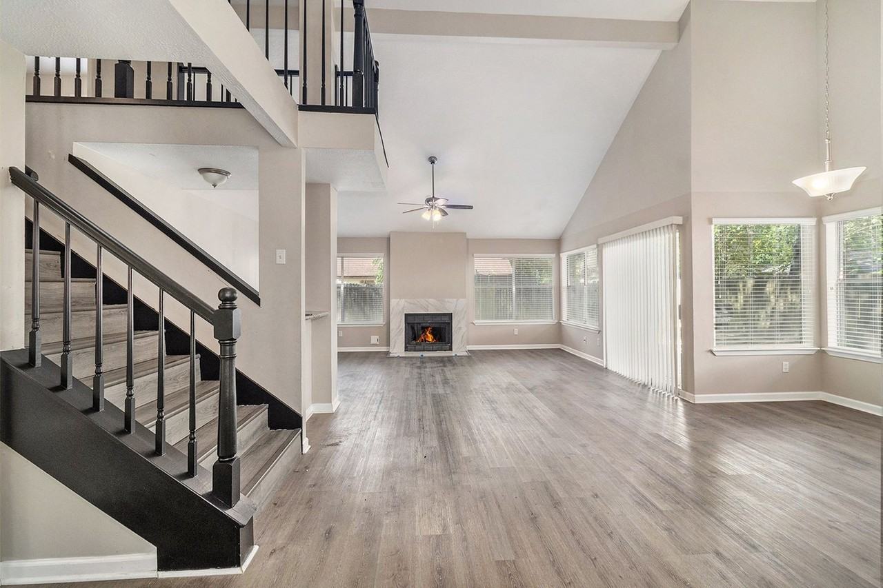 5115 Shady Gardens Dr - Photo 3 of 19