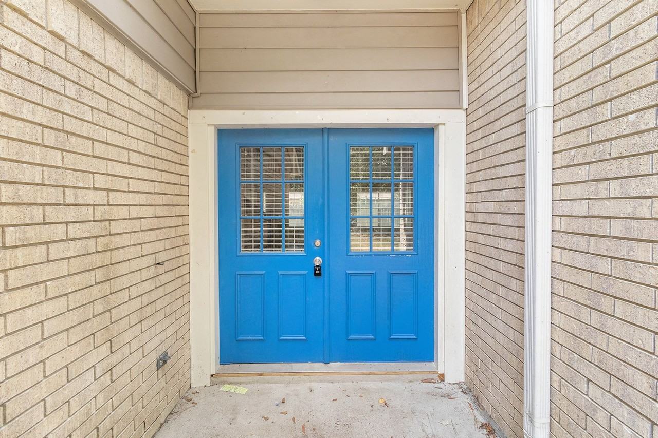 5115 Shady Gardens Dr - Photo 4 of 19