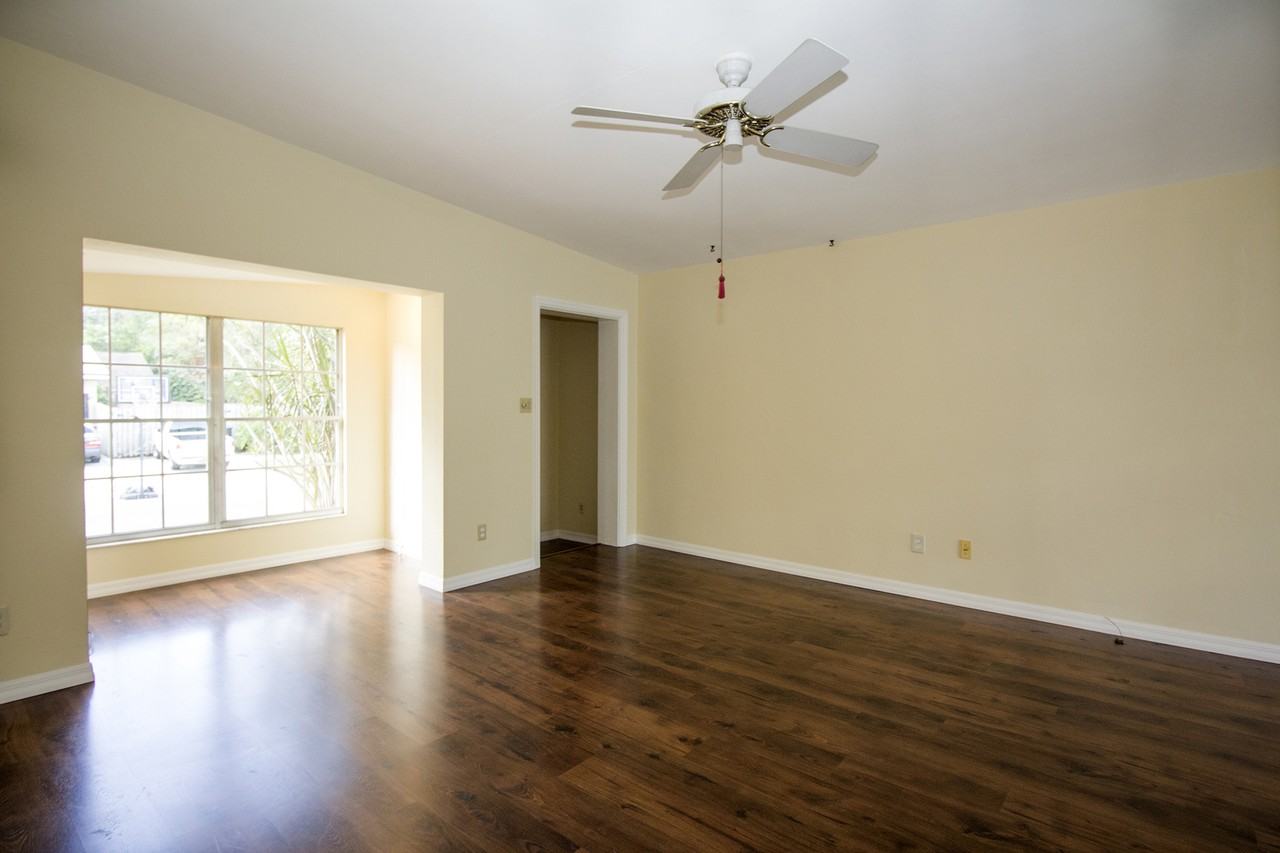 2001 Pine Bluff Ave - Photo 3 of 12