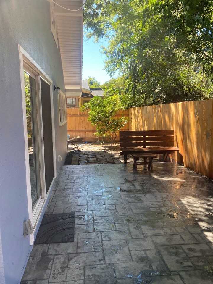 198 East Sacramento Avenue - Photo 2 of 18