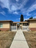 featured image of E Grant St