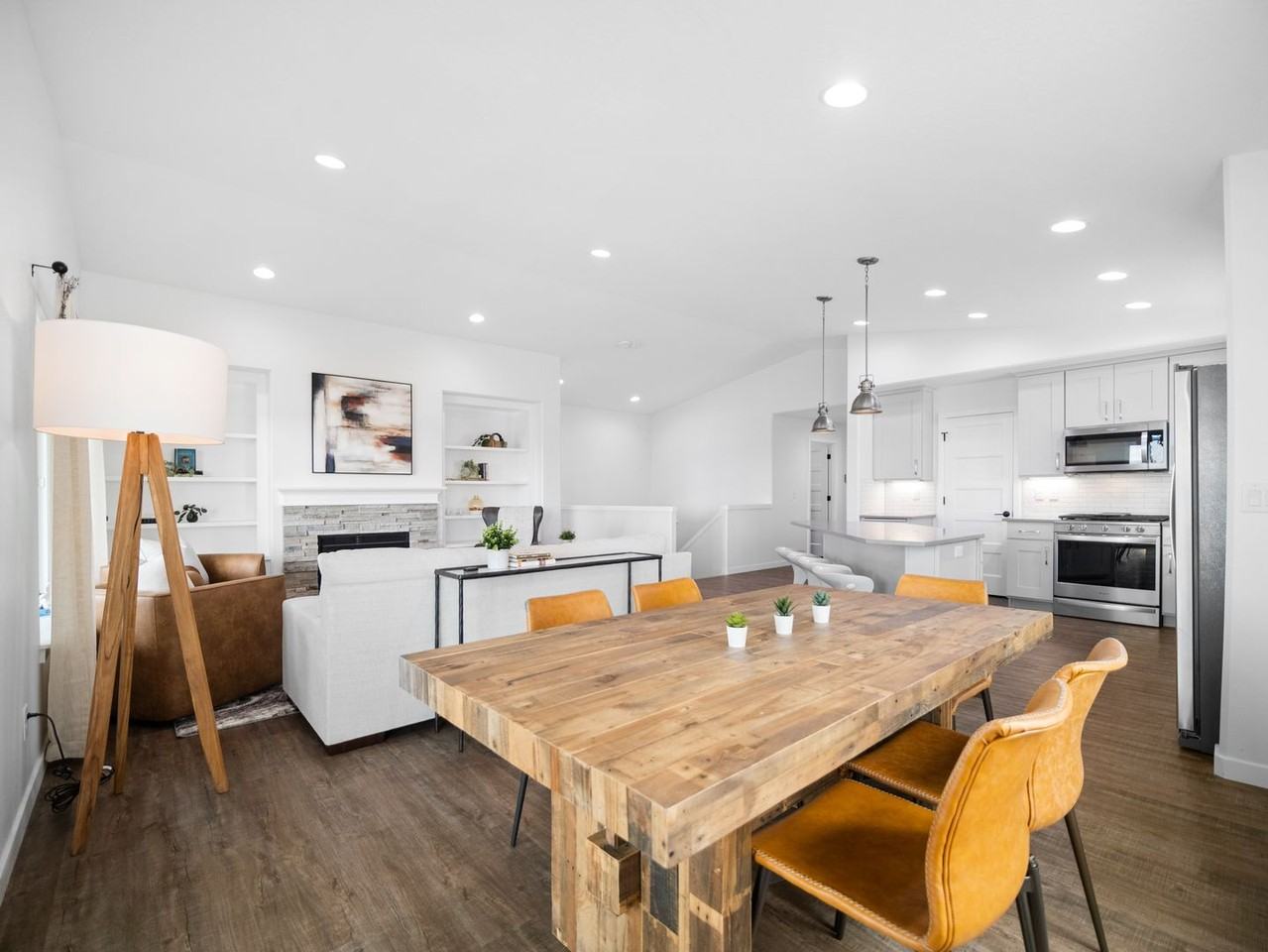 7153 S Parkridge Blvd - Photo 3 of 50