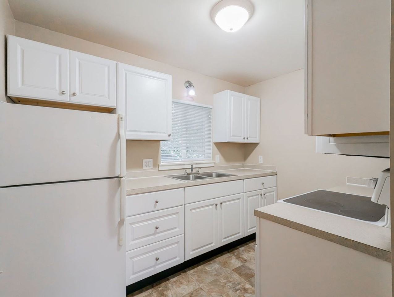 RW - 12206 20th Street NE - Photo 2 of 6