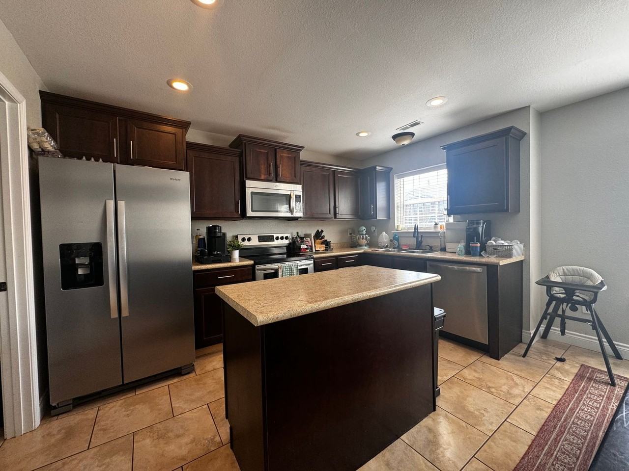 104 Granite Ct - Photo 2 of 22