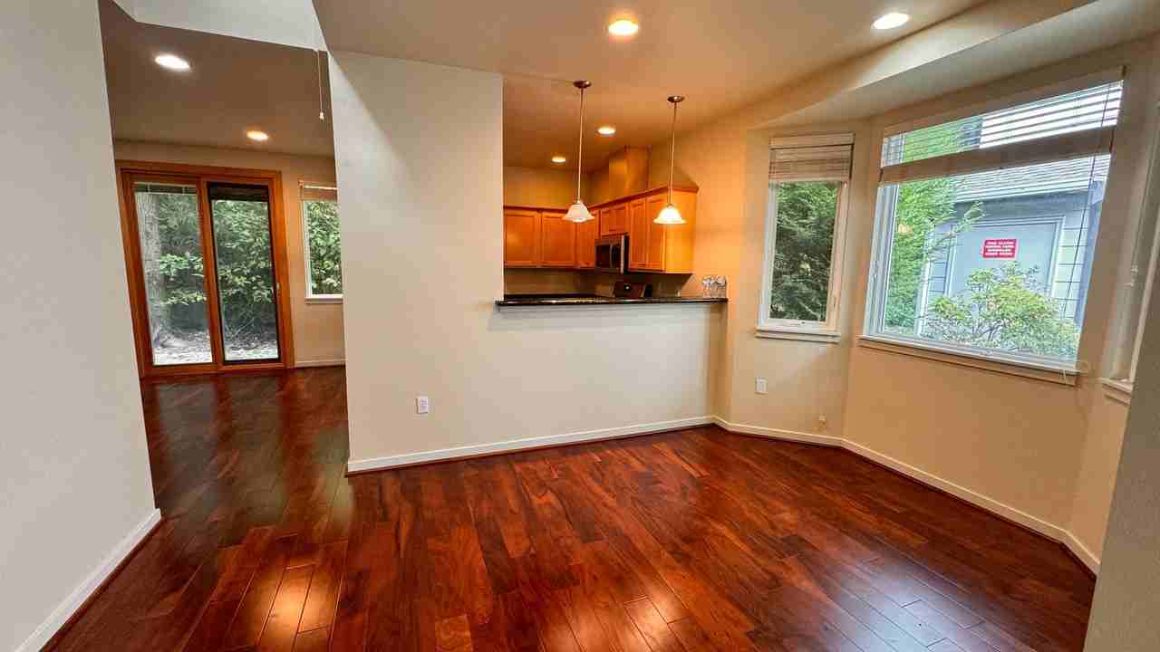 21246 Se 42nd Pl - Photo 3 of 19