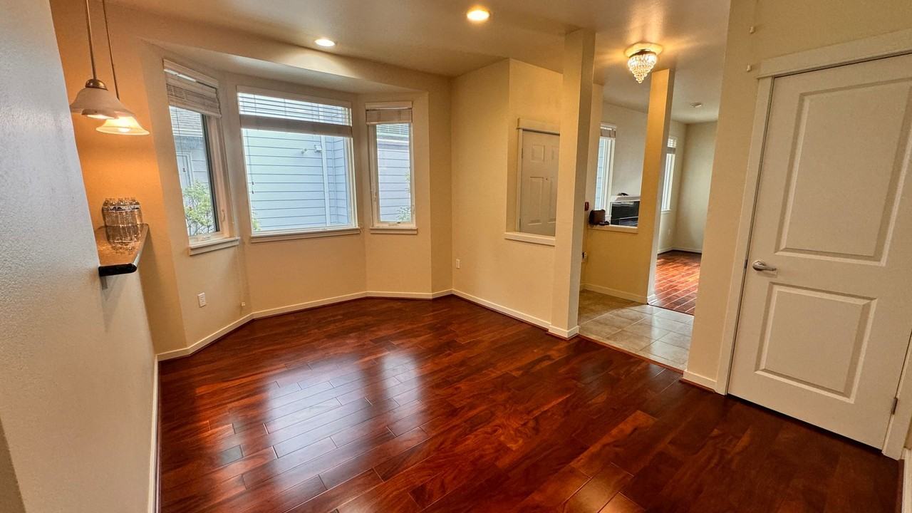 21246 Se 42nd Pl - Photo 4 of 19