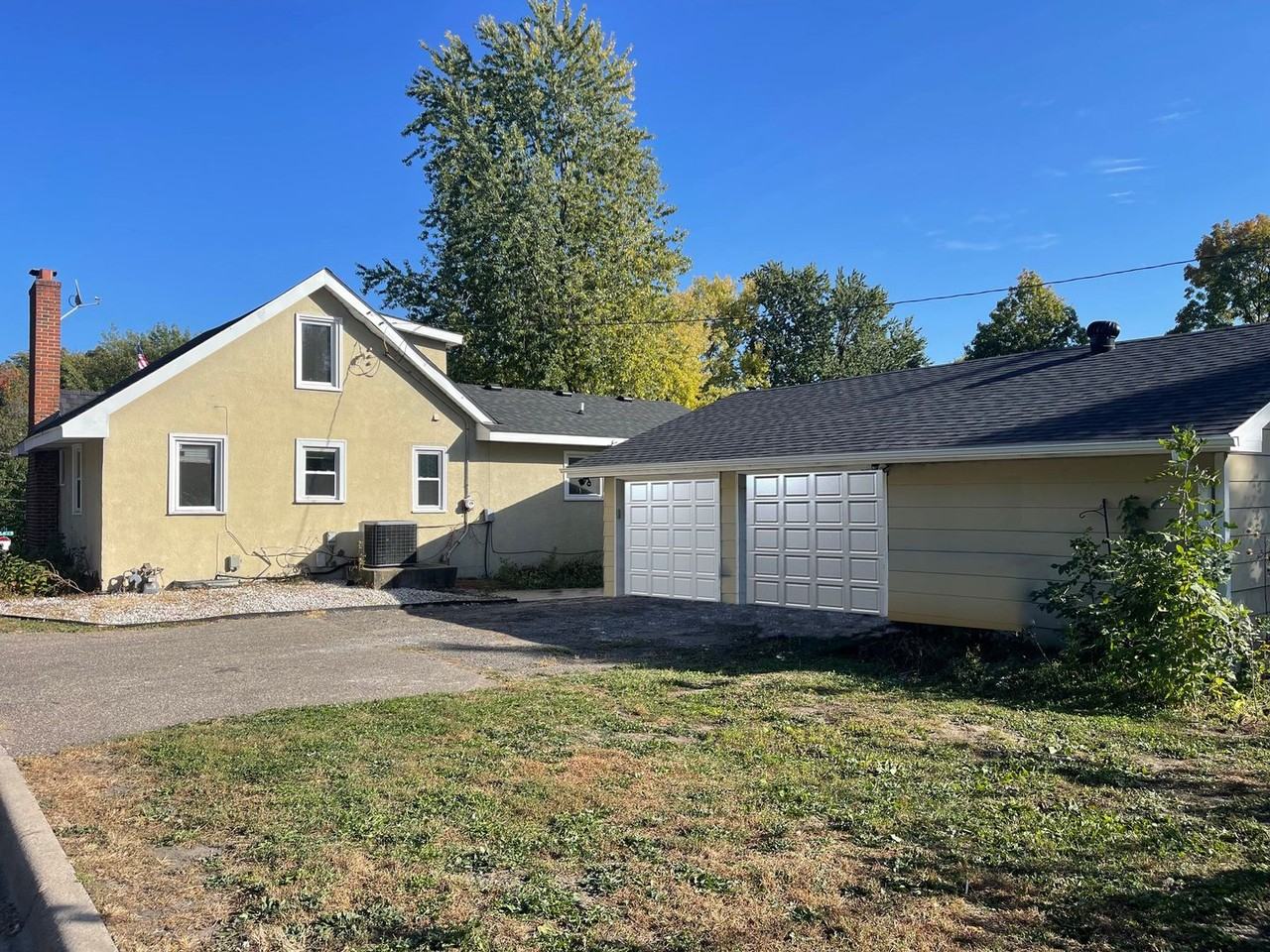 2775 Kirkwood Ln N - Photo 5 of 17