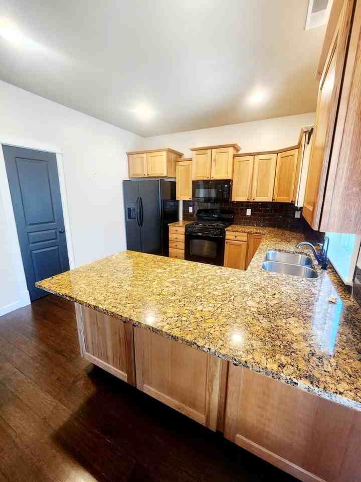 101 Stone Fly Dr - Photo 5 of 37