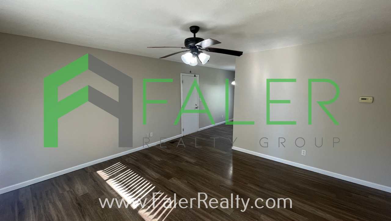 1914 Florida Drive - Photo 3 of 16