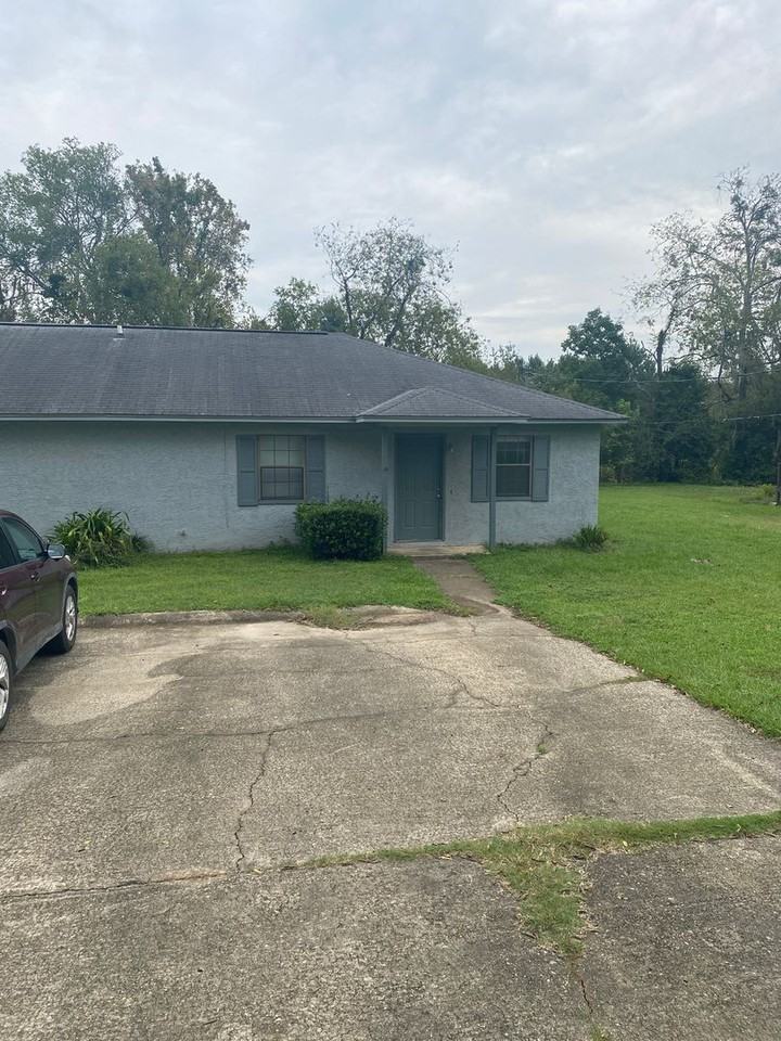 1330 Fuller Rd - Photo 2 of 12