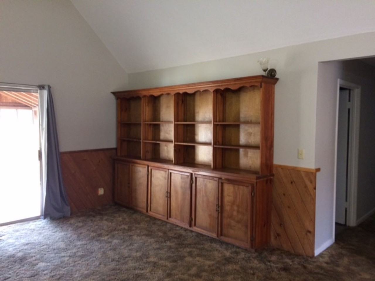 1301 Jackson Ave - Photo 2 of 15