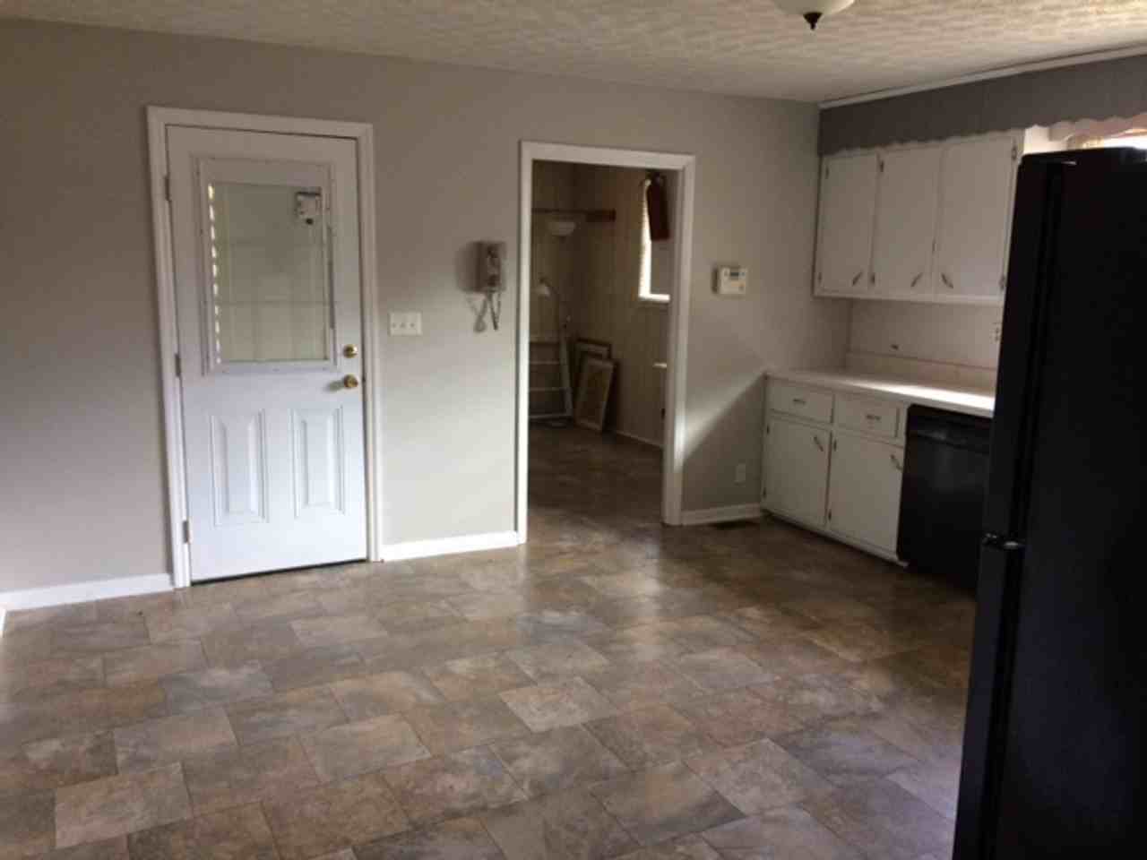 1301 Jackson Ave - Photo 3 of 15