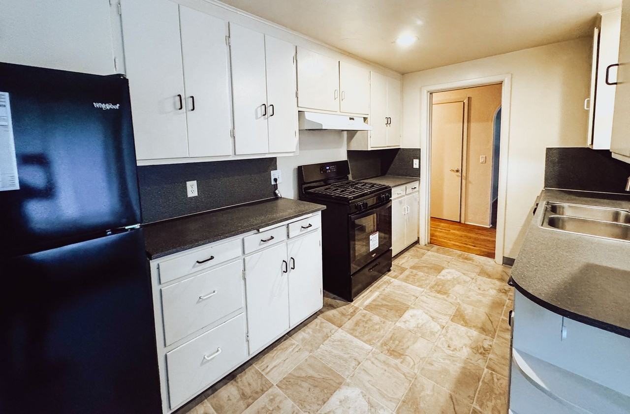 90 Maynard Ave - Photo 5 of 19