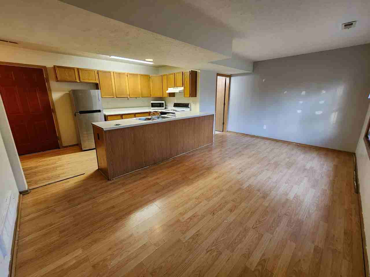 1010 S University St - Photo 2 of 10