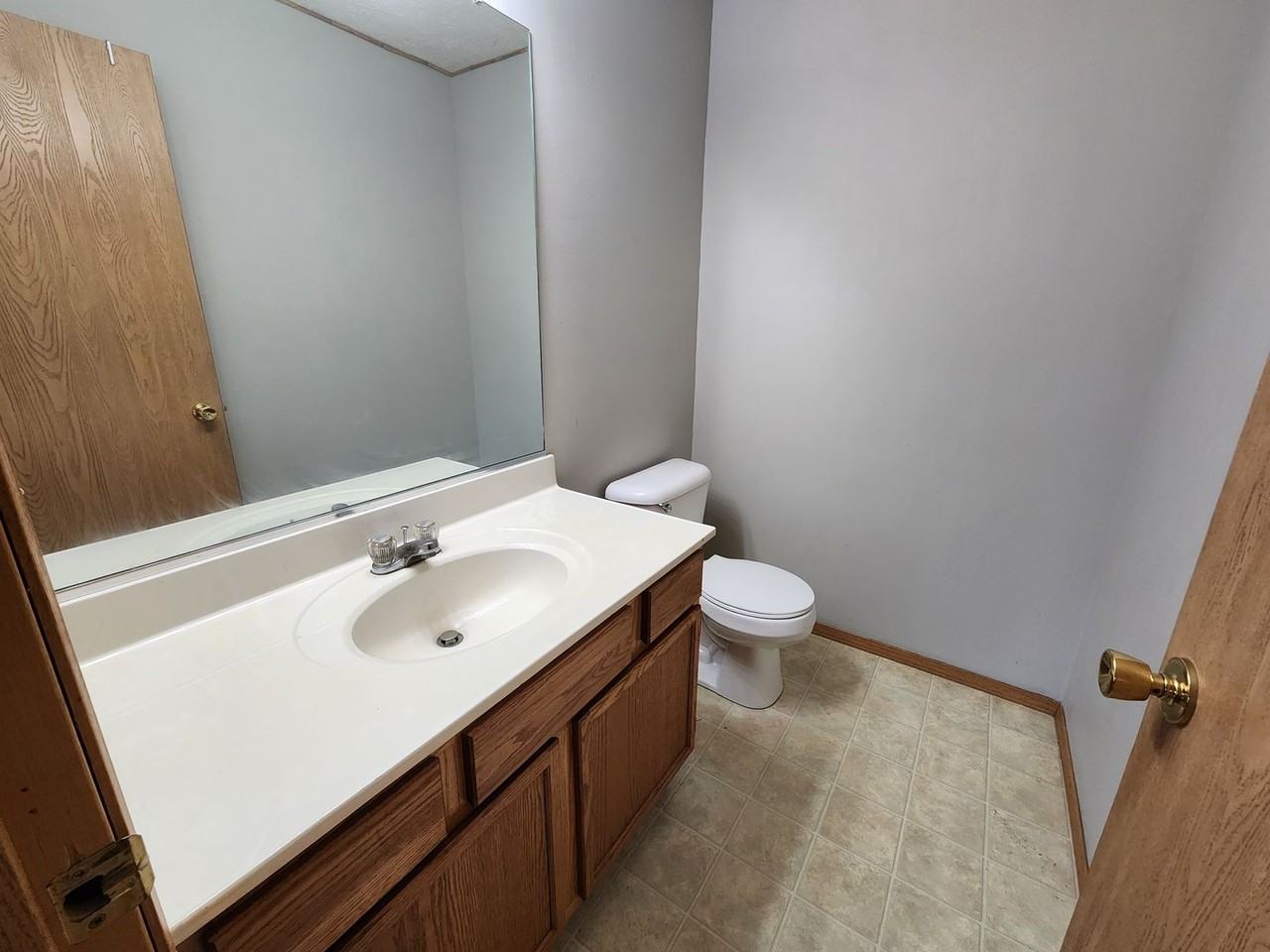 1010 S University St - Photo 3 of 10