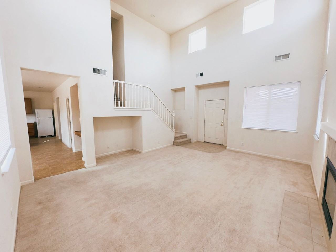1603 Laverder Dr - Photo 3 of 27