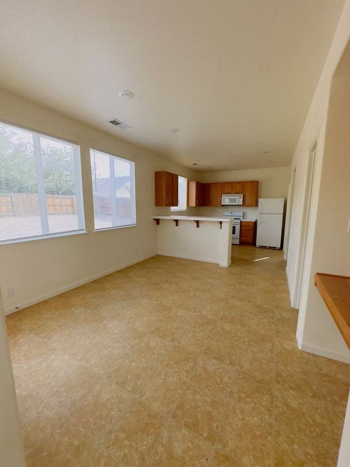 1603 Laverder Dr - Photo 6 of 27