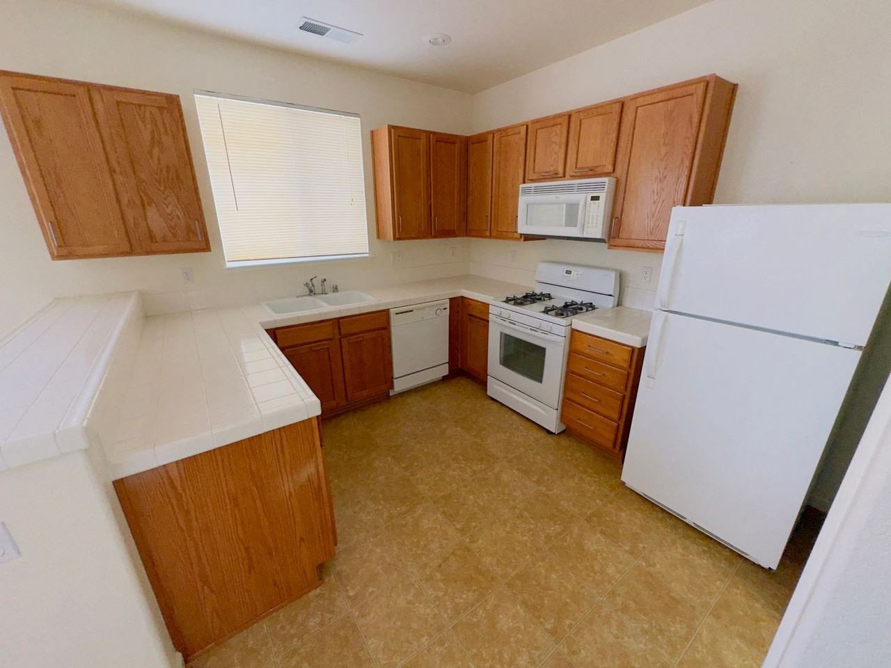 1603 Laverder Dr - Photo 7 of 27