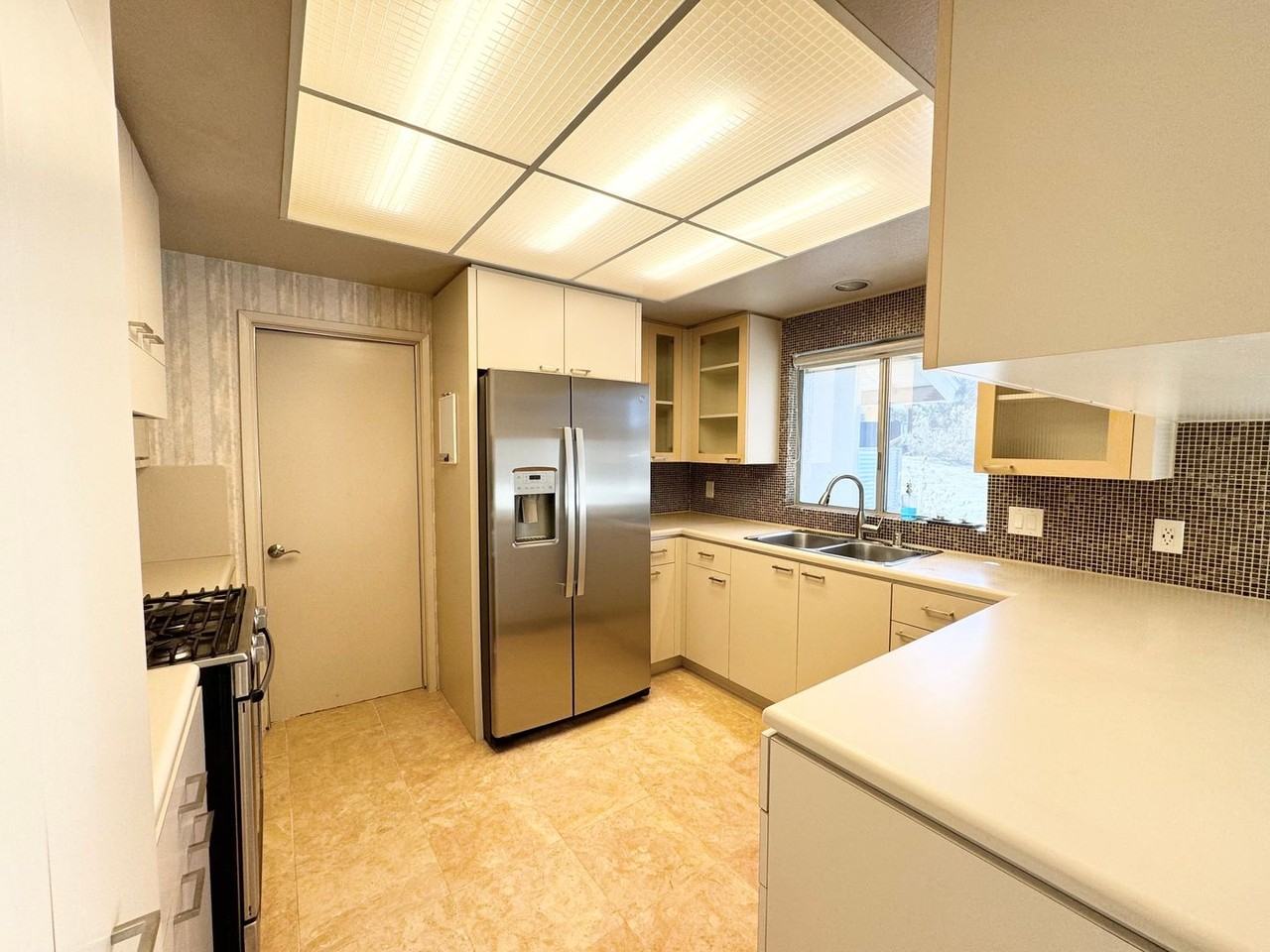 58155 Carlyle Dr - Photo 2 of 36