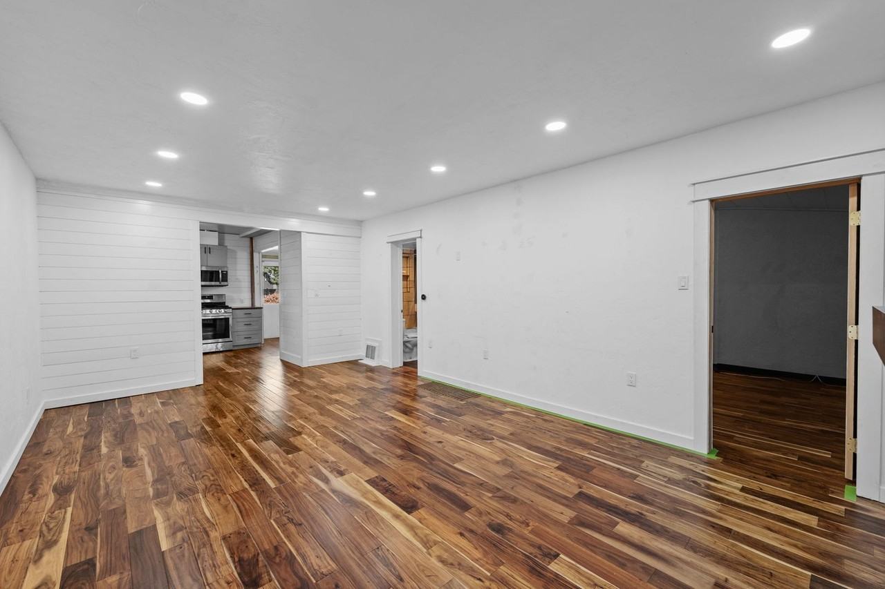 103 West 32nd Avenue - Photo 6 of 30