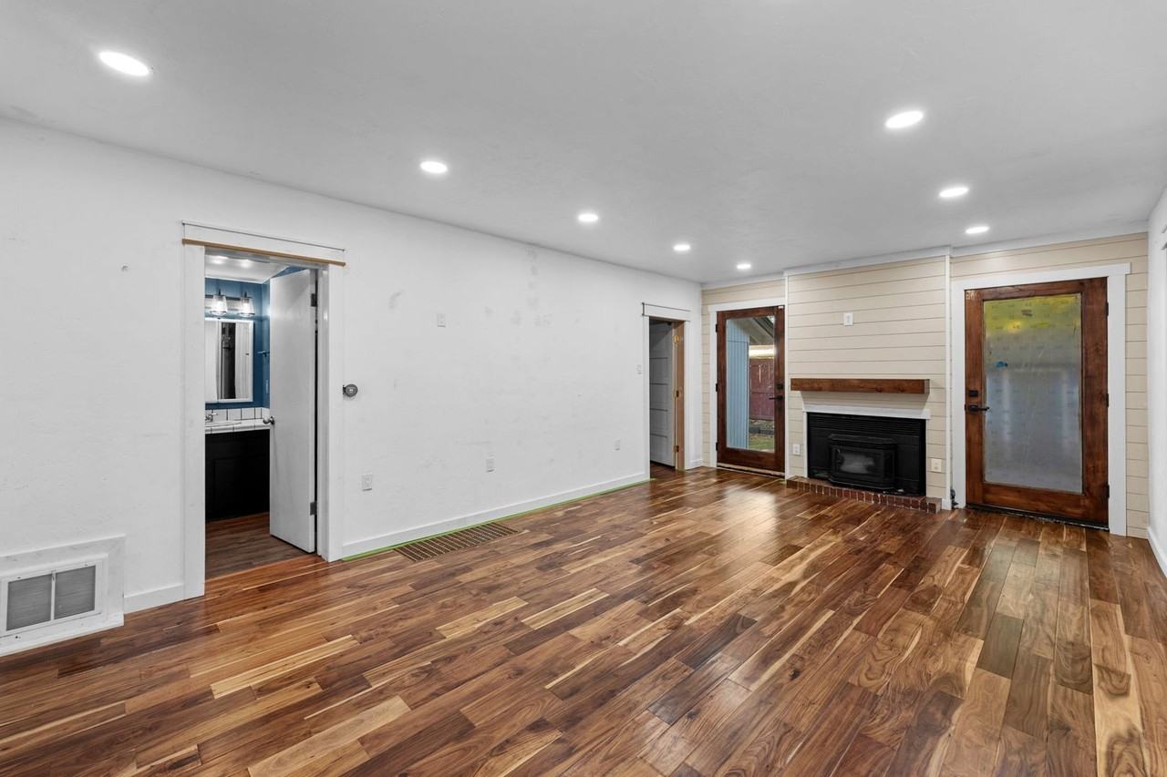 103 West 32nd Avenue - Photo 7 of 30