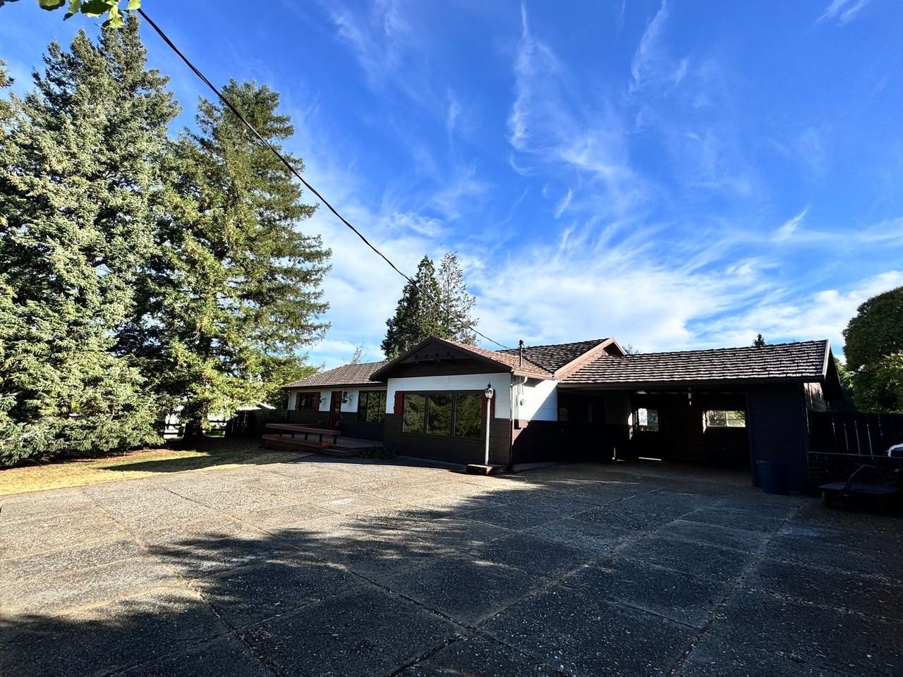 145 Squire Ln - Photo 3 of 37